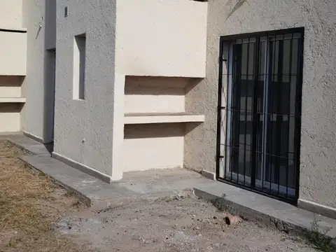 Casa en Alquiler en Valle Cercano, $ 700.000