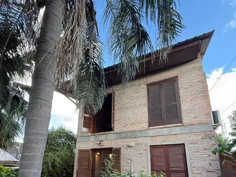 Bonita Casa de 3 dormitorios rodeada de Patio-Jardin