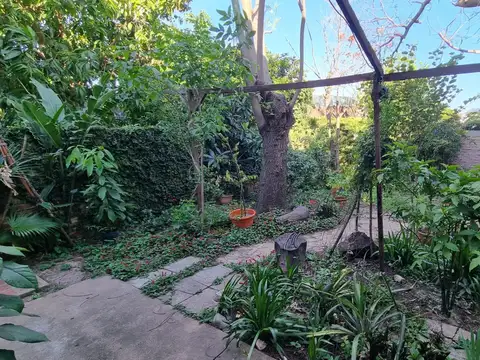 Casa de 3 dormitorios con gran patio