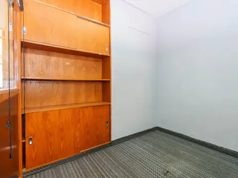 Oficina 4 ambientes con 1 baño