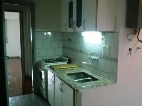 Departamento en Alquiler en Almagro, $ 890.000