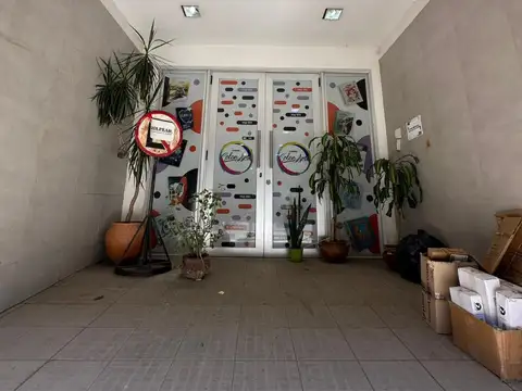 Alquiler de Edificio Comercial en Valentín Alsina, Lanús .
