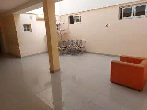 Alquiler de Edificio Comercial en Valentín Alsina, Lanús .