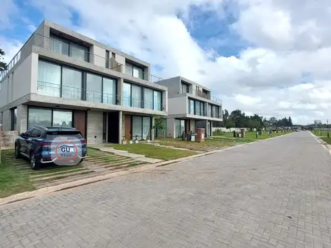 Casa en Venta en Countries y Barrios Cerrados en Pilar, USD 360.000