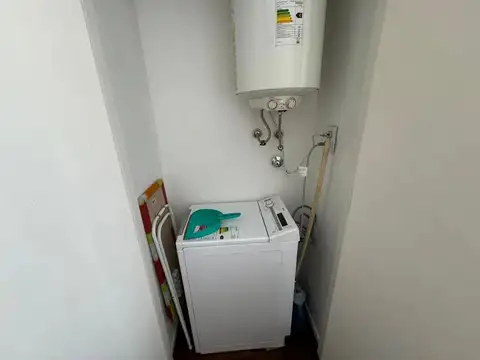 Monserrat Ambiente Con Balcon