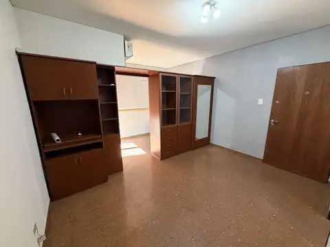Quirno 100, Piso 4