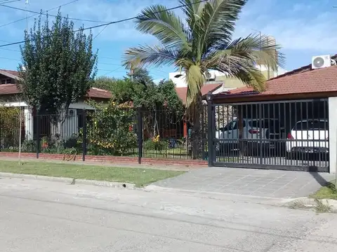 CASA EN VENTA EN EL CENTRO DE PILAR