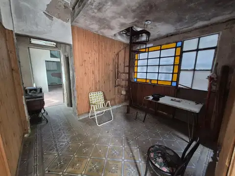 Depto Tipo Casa 6 ambientes con 2 baños