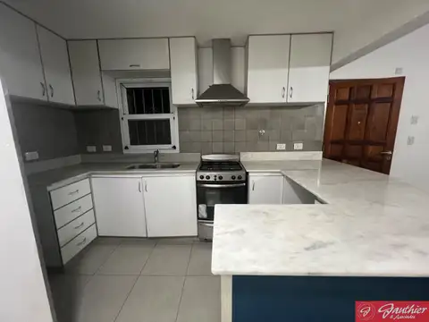 Departamento en alquiler de 3 dormitorios en Campana