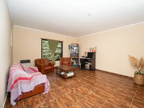 Casa 5 ambientes con 1 baño