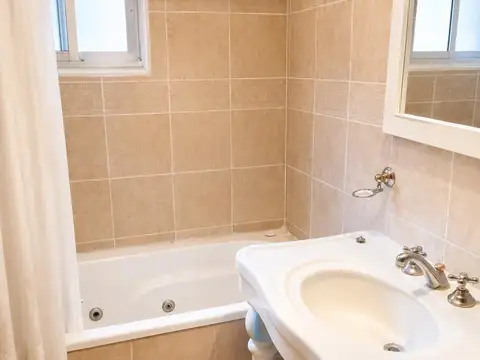 Departamento en Alquiler con 1 cocheras