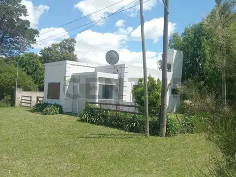 VENTA CASA 3 AMBIENTES MIRAMAR