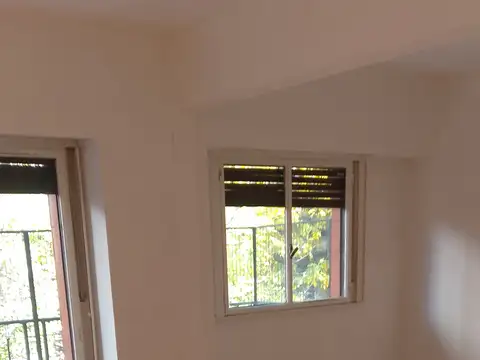 Valentín Gomez 3400, Piso 2