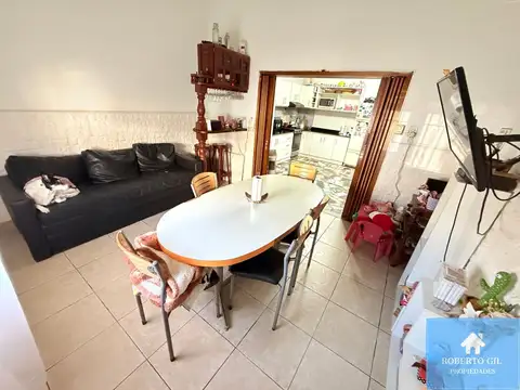 Depto Tipo Casa 4 ambientes con 2 baños