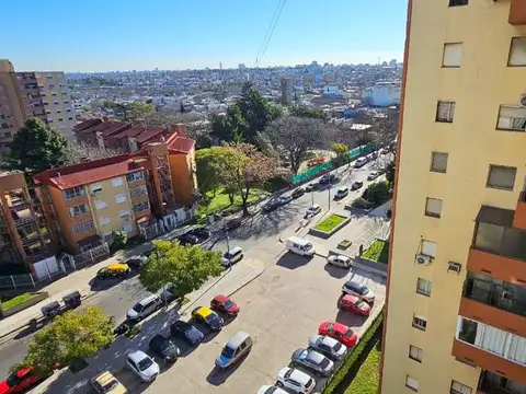DEPARTAMENTO 3 AMBIENTES BALCON AL FRENTE