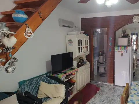 Casa 3 ambientes con 2 baños