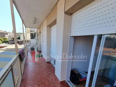 Departamento 5 ambientes con 4 baños