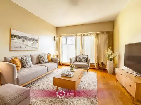 Venta departamento 3 ambientes 66M² 2 patios edificio impecable Avenida Caseros en Parque Patricios