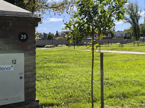 Terreno en Venta en ZOI, USD 80.000