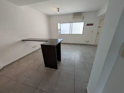 Departamento en Alquiler en Villa Devoto, $ 650.000