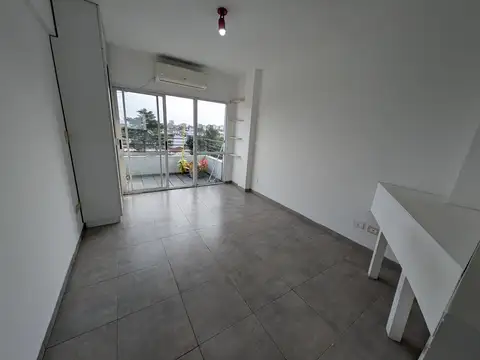 Departamento en Alquiler en Villa Devoto, $ 700.000