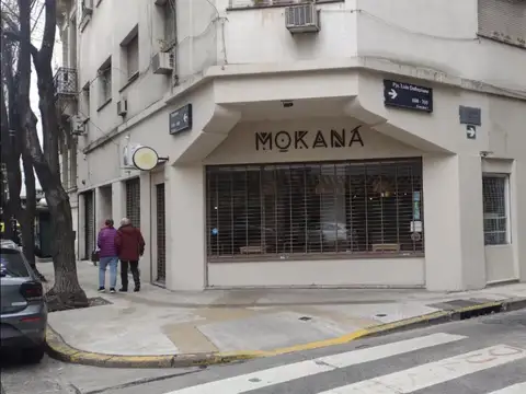 tucuman al 1685 esq. Pasaje Dellepiane