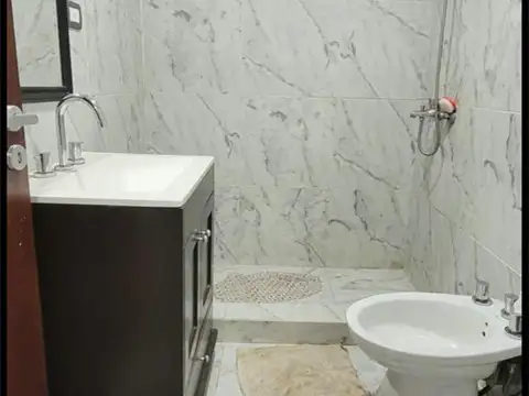 Depto Tipo Casa en Venta al Este