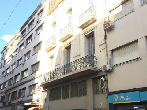 1.800 m2 - SALTA 232/6/8