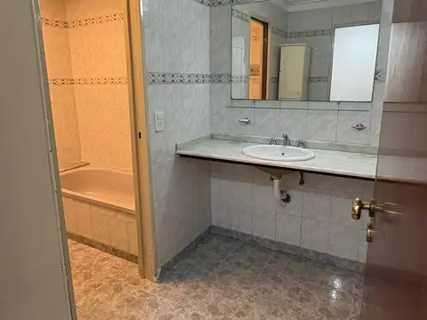 Depto Tipo Casa en Alquiler 25 años
