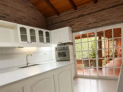 Casa en Venta con 1 cochera