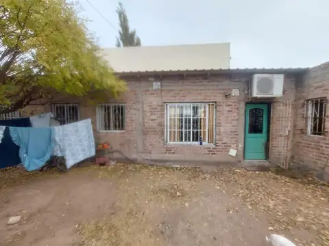 Casa 4 ambientes con 1 baño
