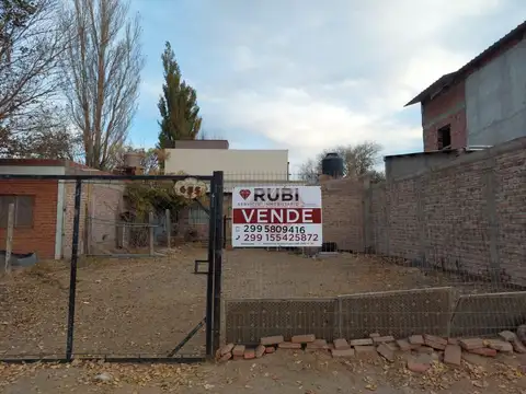 Oportunidad en Plottier: Casa + Departamento