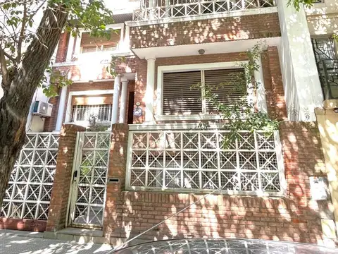 CABALLITO - VENTA O PERMUTA DE CASA DE 4 PISOS - BEAUCHEF  Y J. BONIFACIO - A 1 C.P.GOYENA