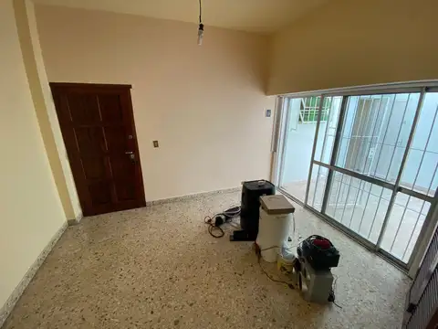 Depto Tipo Casa en Alquiler de 3 ambientes