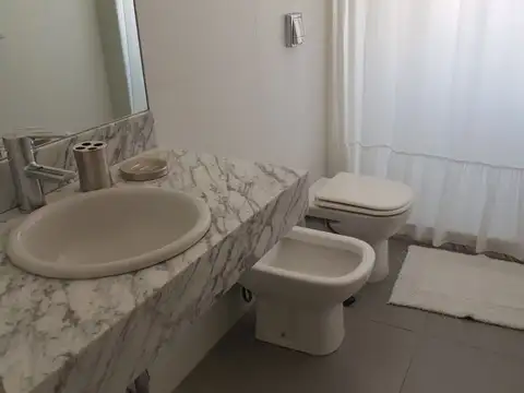 lenguas de diamante y vaz ferreyra , Piso 10