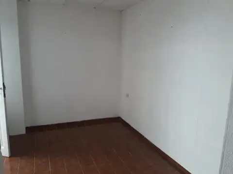 CASA DE 2 DORMITORIO A METROS DE AV SAN MARTIN, ZONA SUR