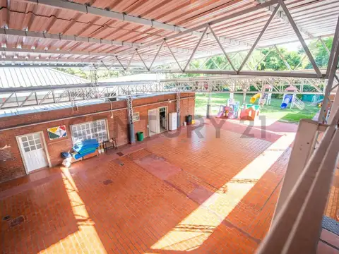 IMPORTANTE PROPIEDAD COMERCIAL PARA VARIOS FINES EDUCACION.