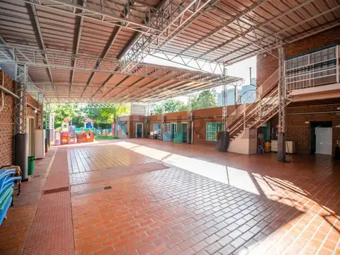 IMPORTANTE PROPIEDAD COMERCIAL PARA VARIOS FINES EDUCACION.