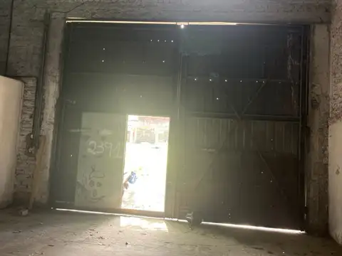 Galpon en Alquiler 22  mts Fondo