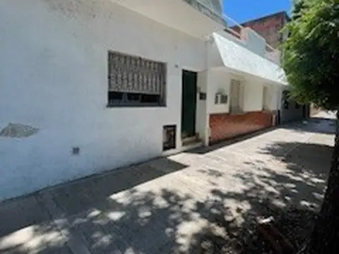 EXC MONO- AMBIENTE SIN EXP, PISO 1° X ESC, TODO RECICLADO A NUEVO A PASOS DE AV JB JUSTO OPORTUNIDAD