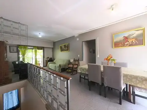 Depto Tipo Casa en Venta de 4 ambientes