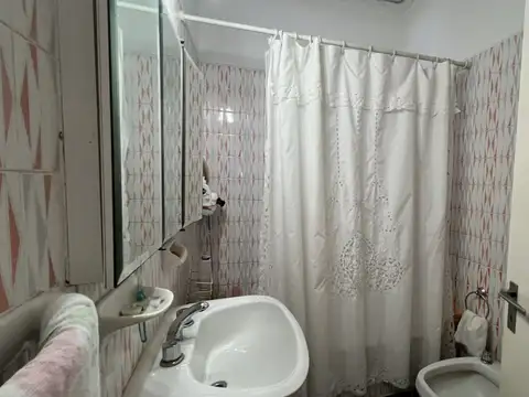 Depto Tipo Casa en Venta 50 años