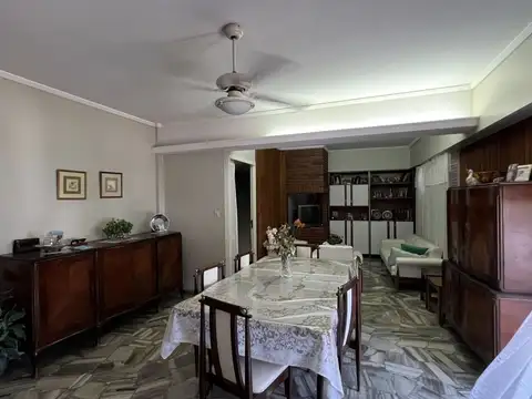 GARAY 500, Piso 1
