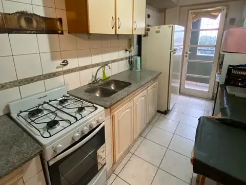 Departamento 4 ambientes con 2 baños
