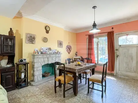 Depto Tipo Casa en Venta en San Isidro Vías / Rolon, USD 80.000