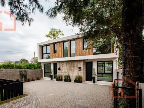 Depto Tipo Casa en Venta de 4 ambientes