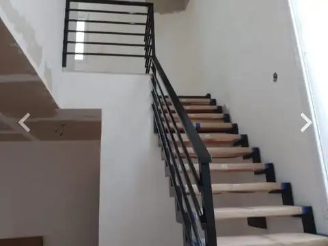 VENTA CASA EN SAN VICENTE A ESTRENAR 2 AMBIENTES