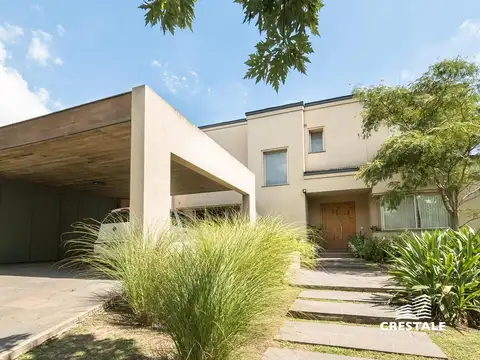 Casa en Venta en Aldea Lago, USD 980.000