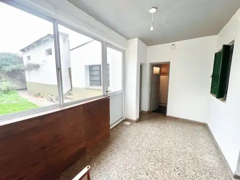 Venta Propiedad Multifamiliar - 2 Viviendas + Local