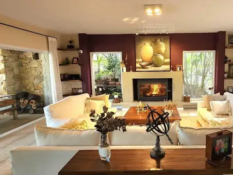Casa en Venta con 1 cochera